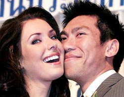 Thai News: Paradorn and his girlfriend ( Miss Canada) Thai News: Paradorn and his girlfriend ( Miss Canada)